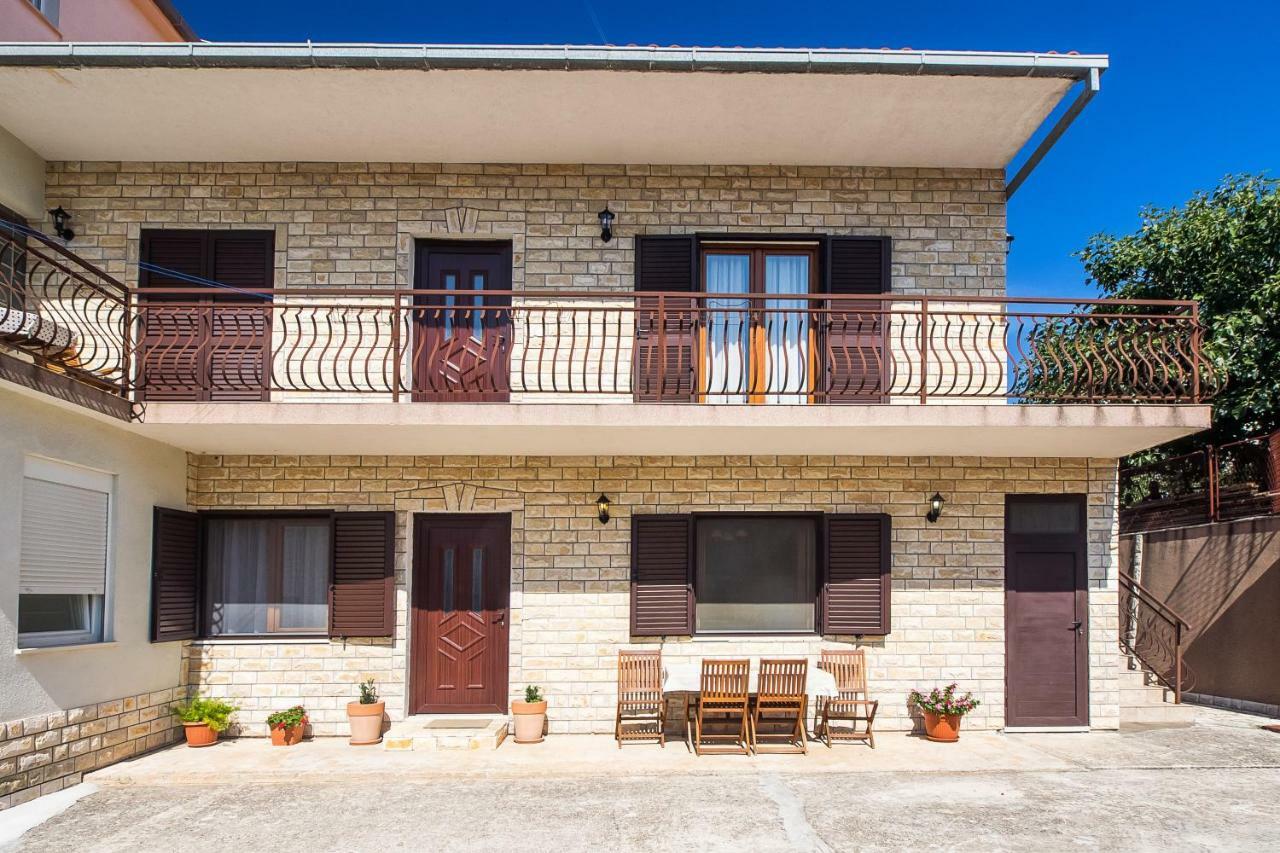 Apartment Olivera Trogir Exterior photo