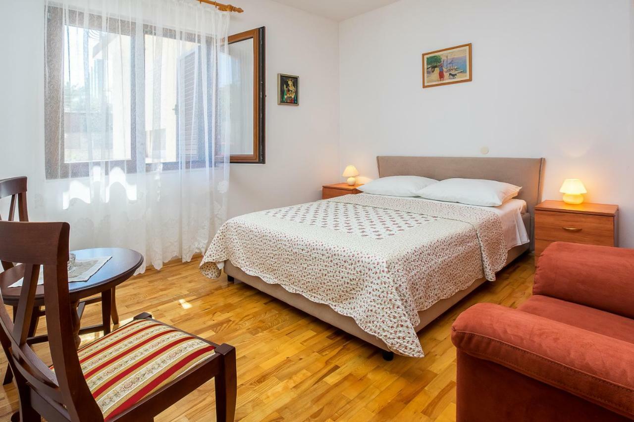 Apartment Olivera Trogir Exterior photo