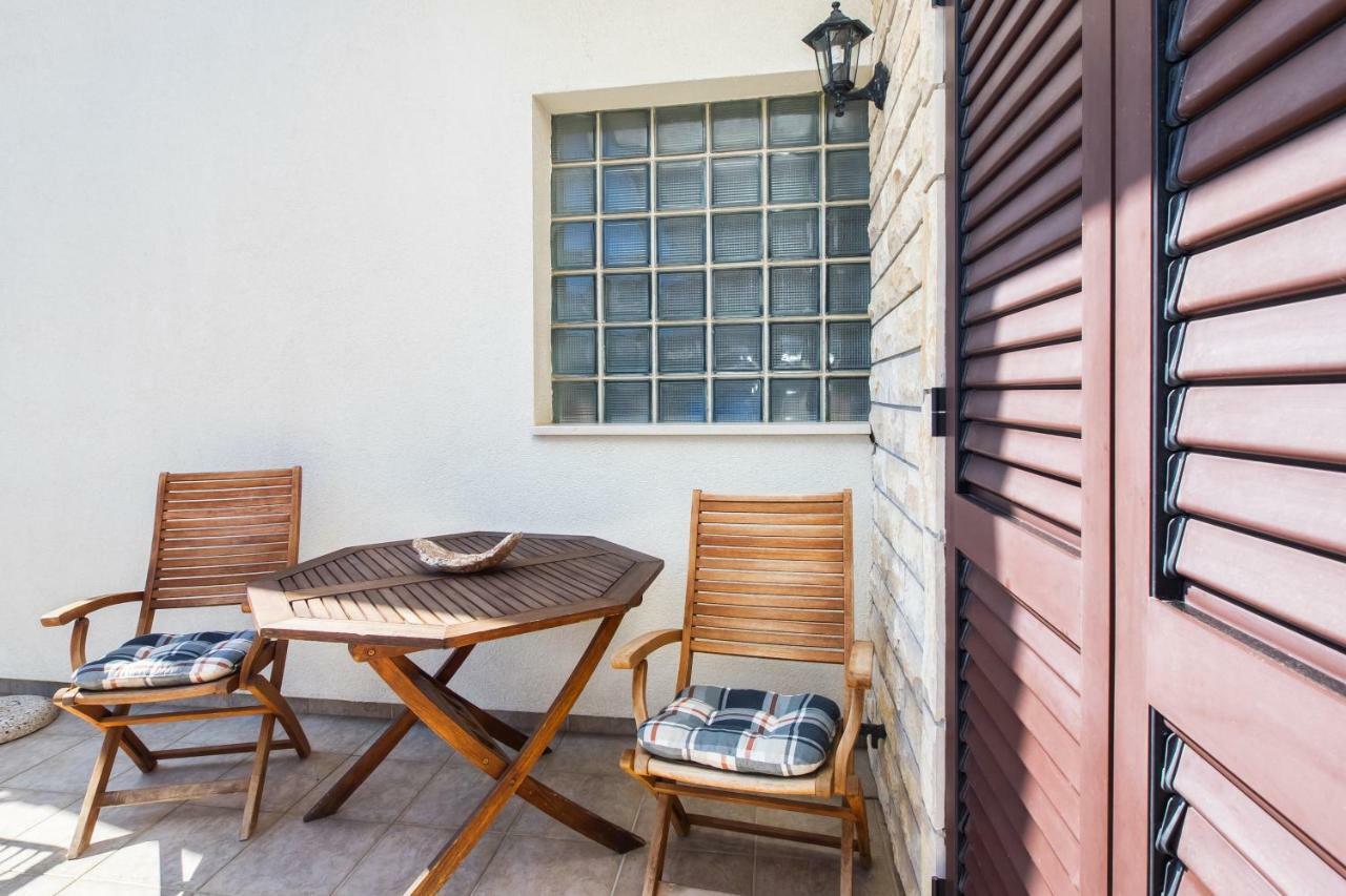 Apartment Olivera Trogir Exterior photo