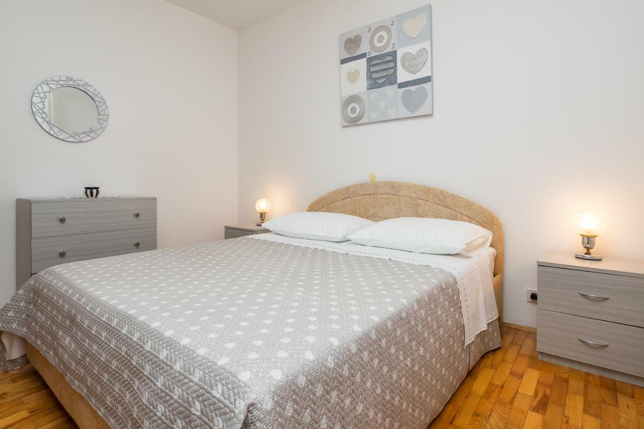 Apartment Olivera Trogir Exterior photo