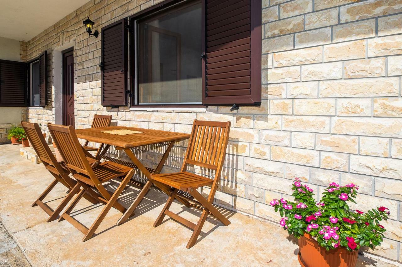 Apartment Olivera Trogir Exterior photo