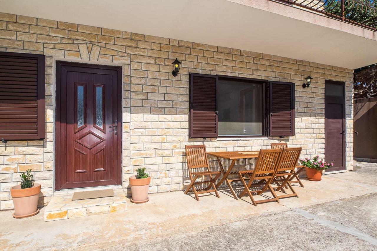 Apartment Olivera Trogir Exterior photo